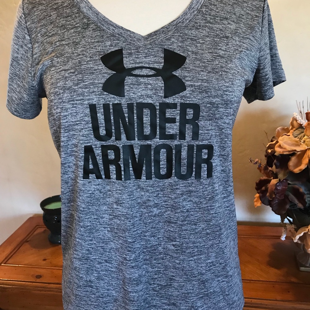 Under Armour shirt size medium